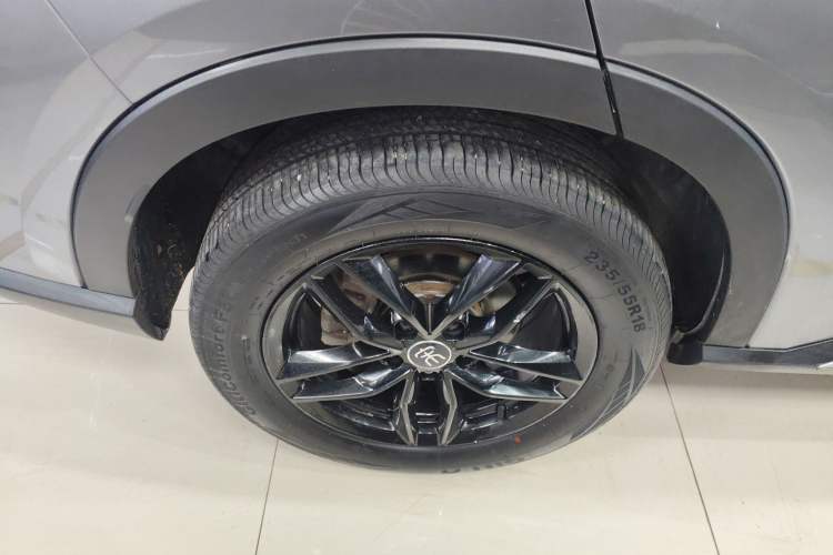 Used BYD Song PLUS 2020 1.5T Automatic Luxury Version Right Rear Wheel Hub