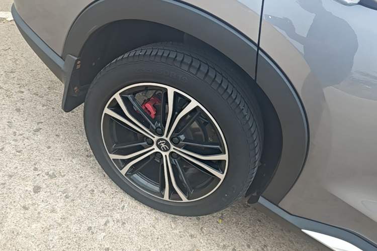 Used BYD Song PLUS 2020 1.5T Automatic Flagship Edition Right Rear Wheel Hub
