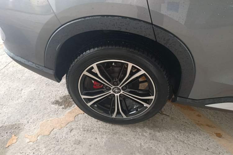 Used BYD Song PLUS 2020 1.5T Automatic Flagship Edition Right Rear Wheel Hub