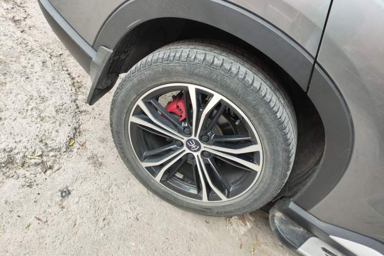 Used BYD Song PLUS 2020 1.5T Automatic Prestige Version Right Rear Wheel Hub