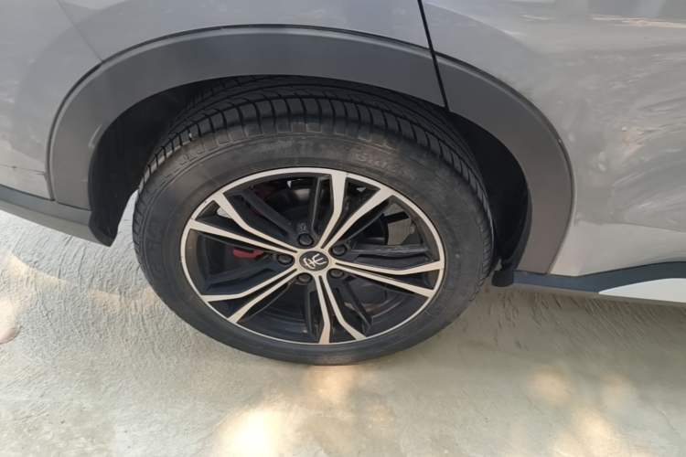 Used BYD Song PLUS 2020 1.5T Automatic Flagship Edition Right Rear Wheel Hub