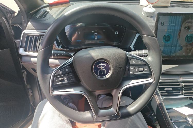 Used BYD Song PLUS 2020 1.5T Automatic Prestige Version Steering Wheel