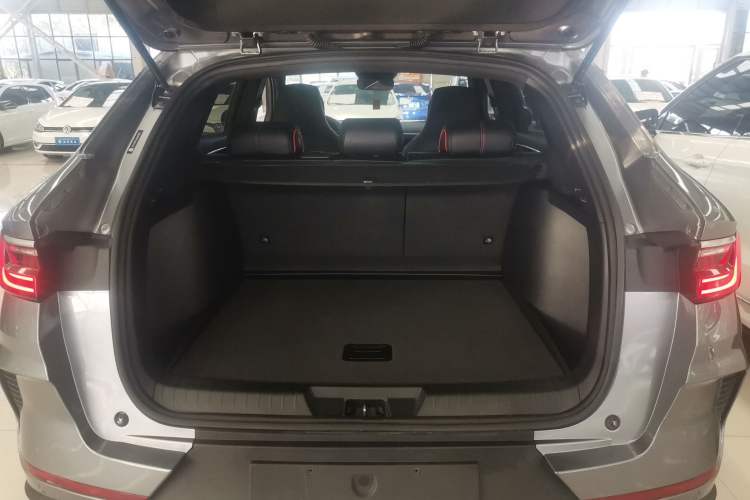 Used BYD Song PLUS 2020 1.5T Automatic Prestige Version Trunk