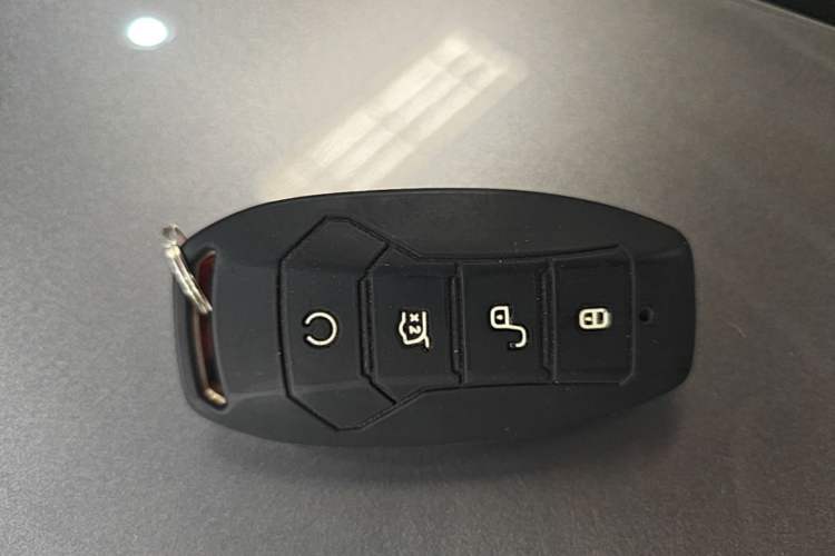 Used BYD Song PLUS 2020 1.5T Automatic Luxury Version Vehicle Key