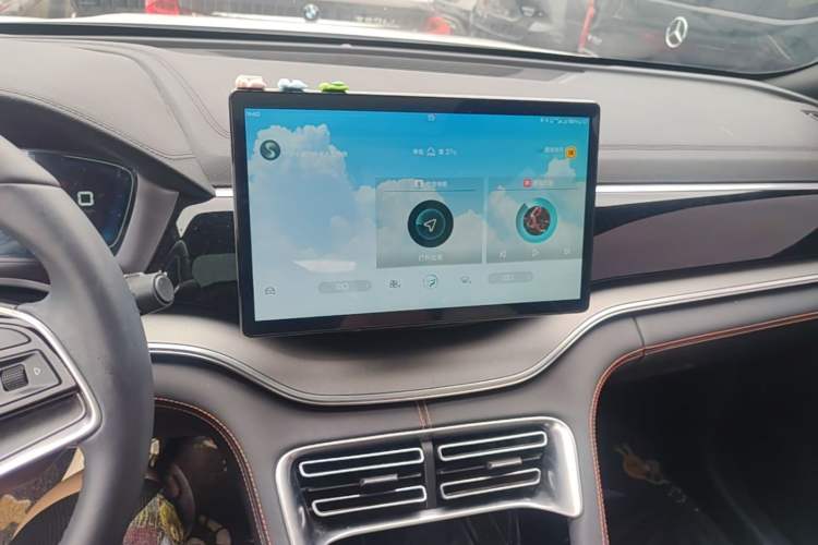 Used BYD Song PLUS 2020 1.5T Automatic Prestige Version Audio And AC Panel