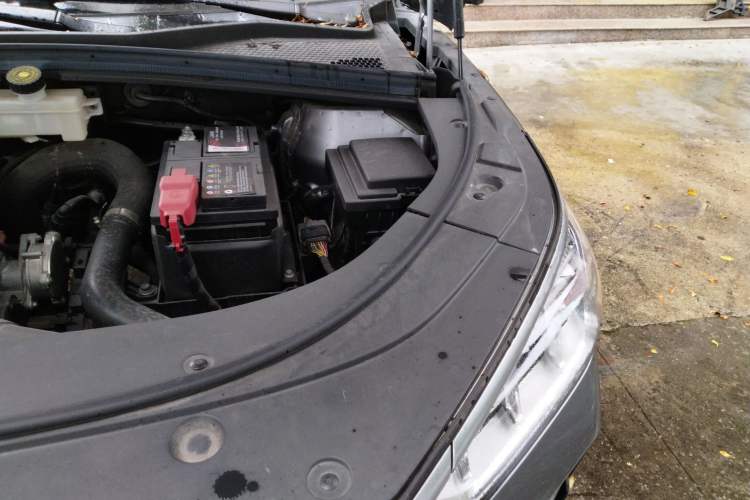 Used BYD Song PLUS 2020 1.5T Automatic Prestige Version Engine Bay Left