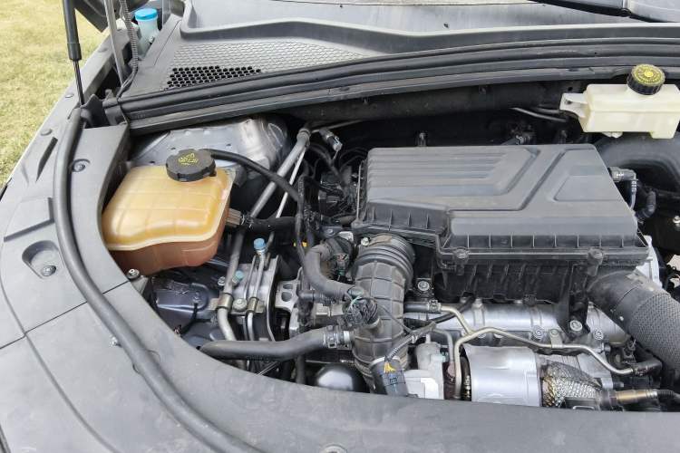 Used BYD Song PLUS 2020 1.5T Automatic Flagship Edition Engine Bay Right
