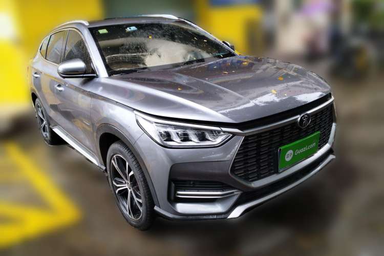 Used BYD Song PLUS 2020 1.5T Automatic Prestige Version Front Right 45 Deg