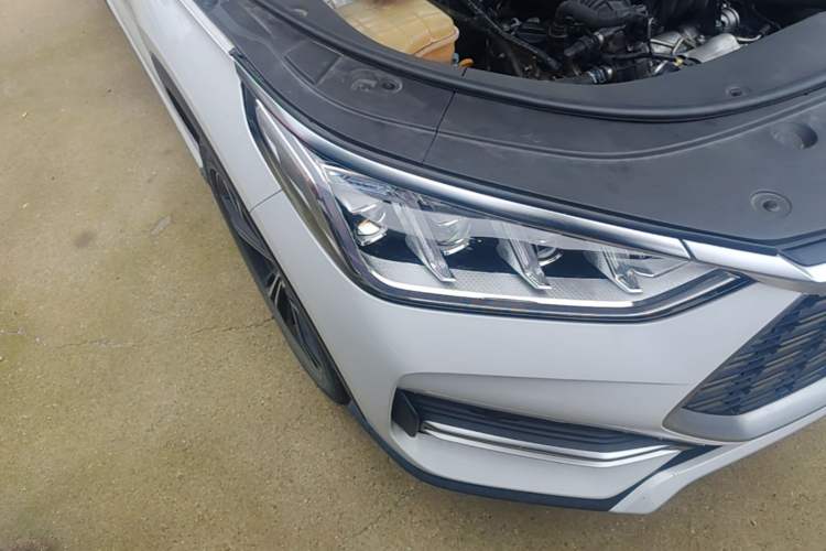 Used BYD Song PLUS 2020 1.5T Automatic Prestige Version Right Front Headlight