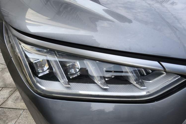 Used BYD Song PLUS 2020 1.5T Automatic Flagship Edition Right Front Headlight