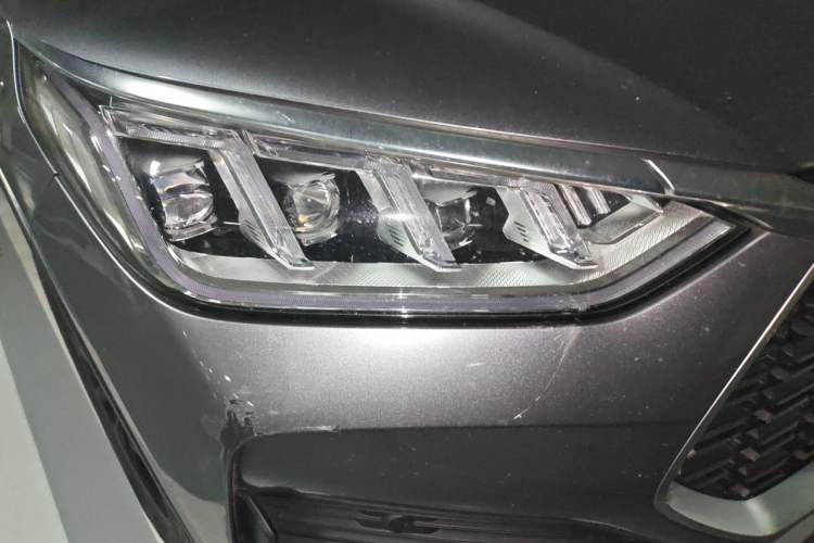 Used BYD Song PLUS 2020 1.5T Automatic Luxury Version Right Front Headlight