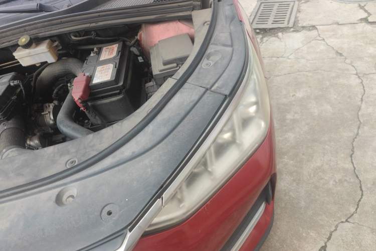 Used BYD Song PLUS 2020 1.5T Automatic Prestige Version Engine Bay Left