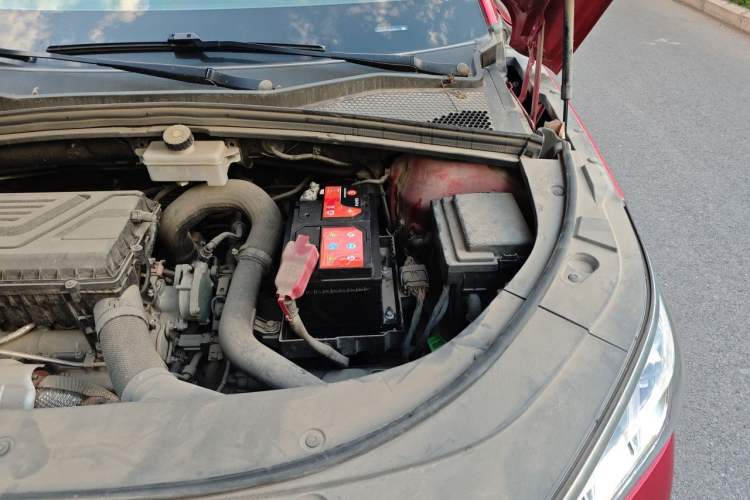 Used BYD Song PLUS 2020 1.5T Automatic Prestige Version Engine Bay Left