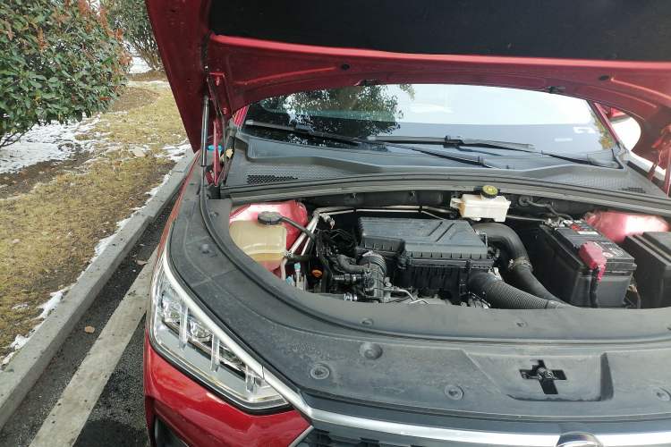 Used BYD Song PLUS 2020 1.5T Automatic Prestige Version Engine Bay Right