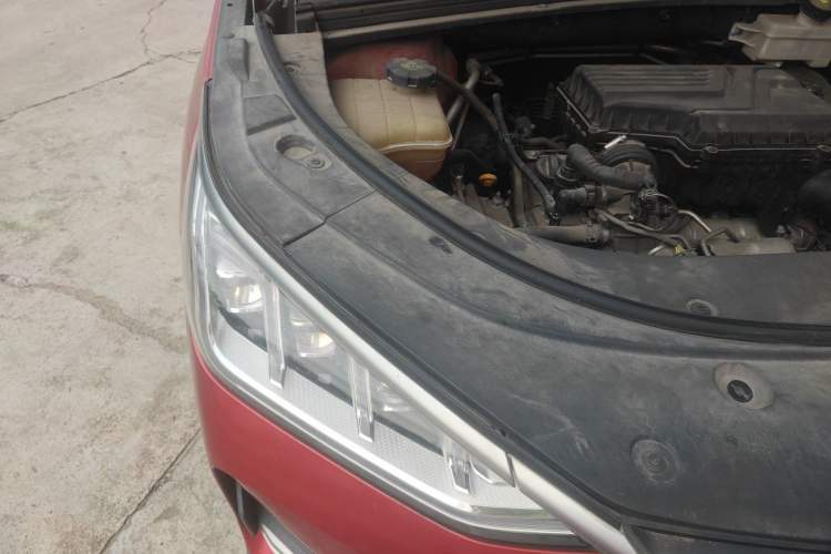 Used BYD Song PLUS 2020 1.5T Automatic Prestige Version Engine Bay Right