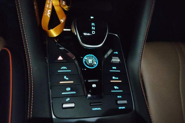 Used BYD Song PLUS 2020 1.5T Automatic Prestige Version Gear Lever