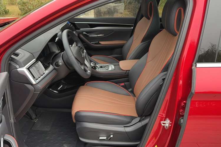 Used BYD Song PLUS 2020 1.5T Automatic Prestige Version Interior 4