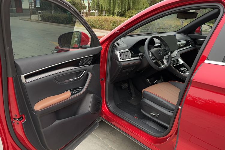 Used BYD Song PLUS 2020 1.5T Automatic Prestige Version Interior 5