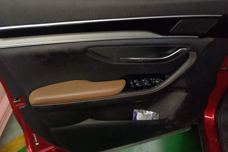 Used BYD Song PLUS 2020 1.5T Automatic Prestige Version Left Front Door Interior