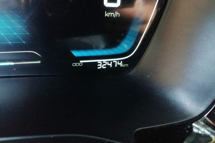 Used BYD Song PLUS 2020 1.5T Automatic Prestige Version Odometer Close Up