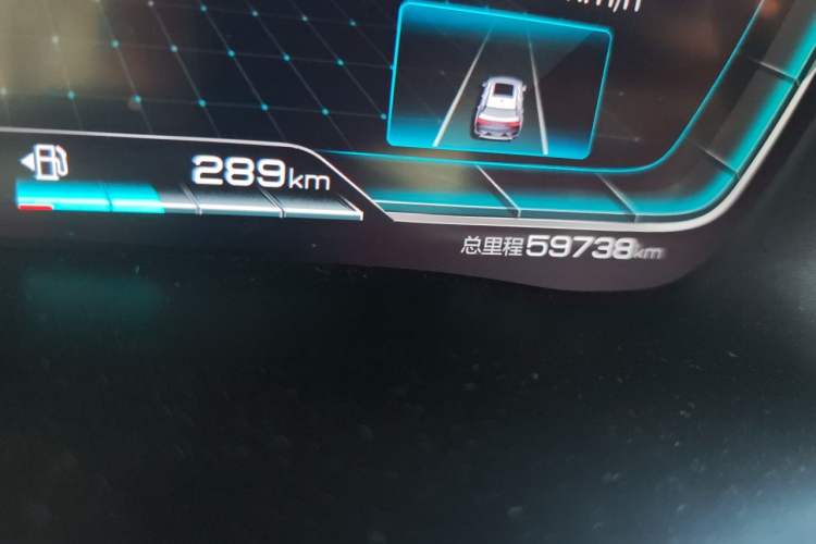 Used BYD Song PLUS 2020 1.5T Automatic Flagship Edition Odometer Close Up