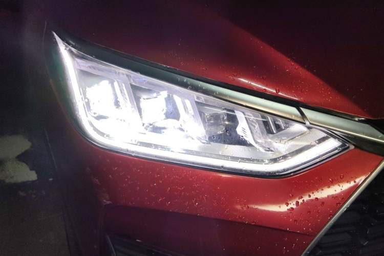 Used BYD Song PLUS 2020 1.5T Automatic Prestige Version Right Front Headlight