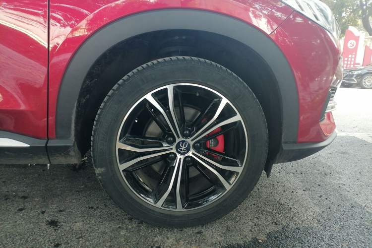 Used BYD Song PLUS 2020 1.5T Automatic Prestige Version Right Front Wheel Hub