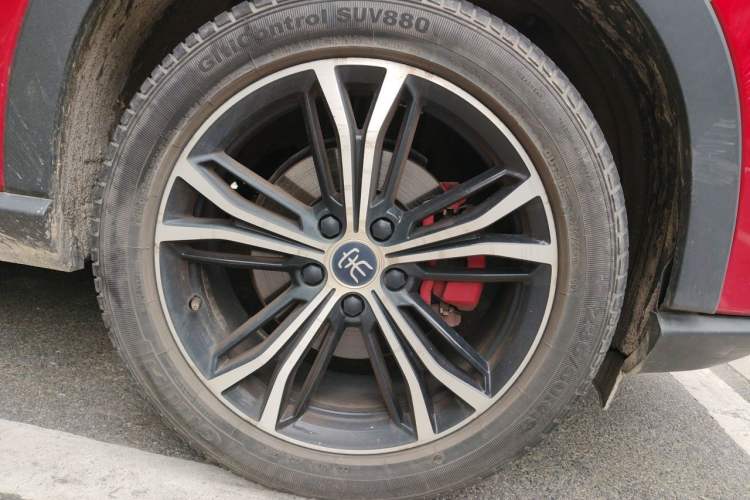 Used BYD Song PLUS 2020 1.5T Automatic Flagship Edition Right Front Wheel Hub
