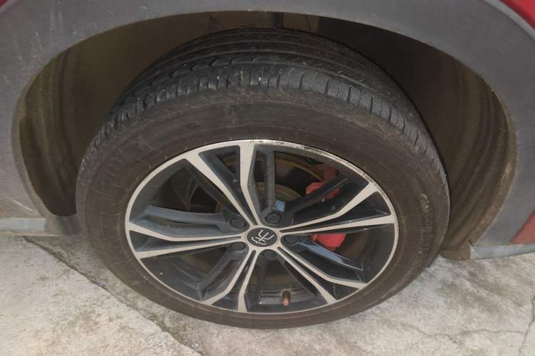 Used BYD Song PLUS 2020 1.5T Automatic Prestige Version Right Front Wheel Hub
