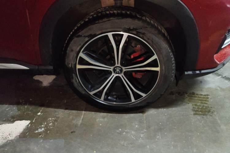 Used BYD Song PLUS 2020 1.5T Automatic Prestige Version Right Front Wheel Hub