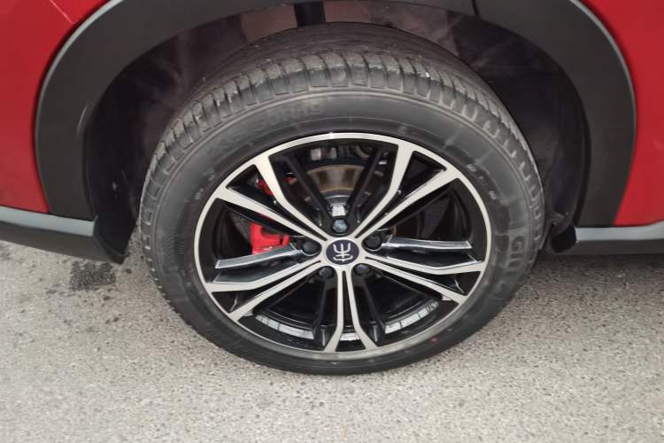 Used BYD Song PLUS 2020 1.5T Automatic Prestige Version Right Rear Wheel Hub