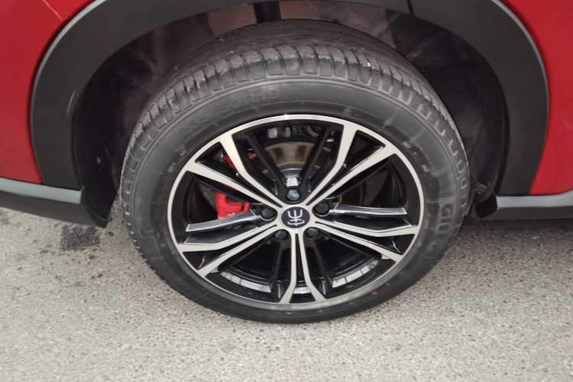 Used BYD Song PLUS 2020 1.5T Automatic Prestige Version Right Rear Wheel Hub