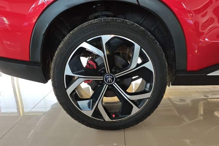 Used BYD Song PLUS 2020 1.5T Automatic Flagship Edition Right Rear Wheel Hub