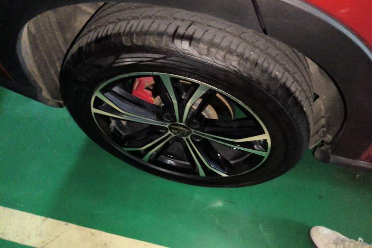 Used BYD Song PLUS 2020 1.5T Automatic Flagship Edition Right Rear Wheel Hub