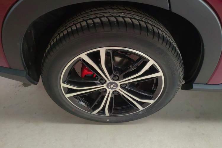 Used BYD Song PLUS 2020 1.5T Automatic Flagship Edition Right Rear Wheel Hub