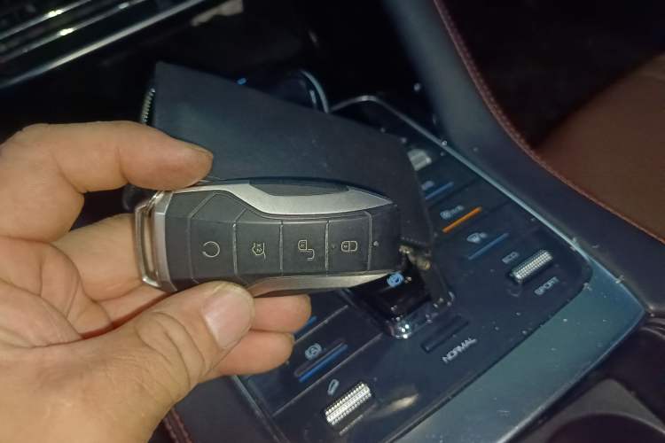 Used BYD Song PLUS 2020 1.5T Automatic Prestige Version Vehicle Key