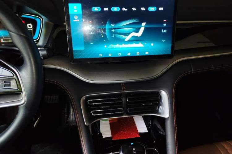 Used BYD Song PLUS 2020 1.5T Automatic Prestige Version Audio And AC Panel