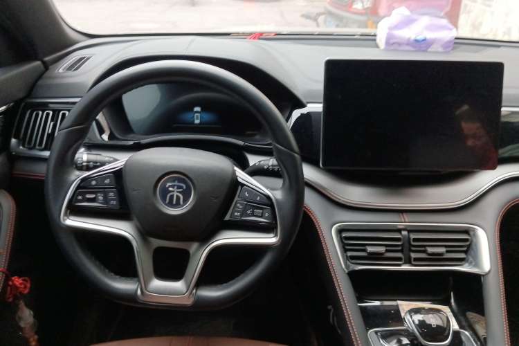 Used BYD Song PLUS 2020 1.5T Automatic Prestige Version Center Console