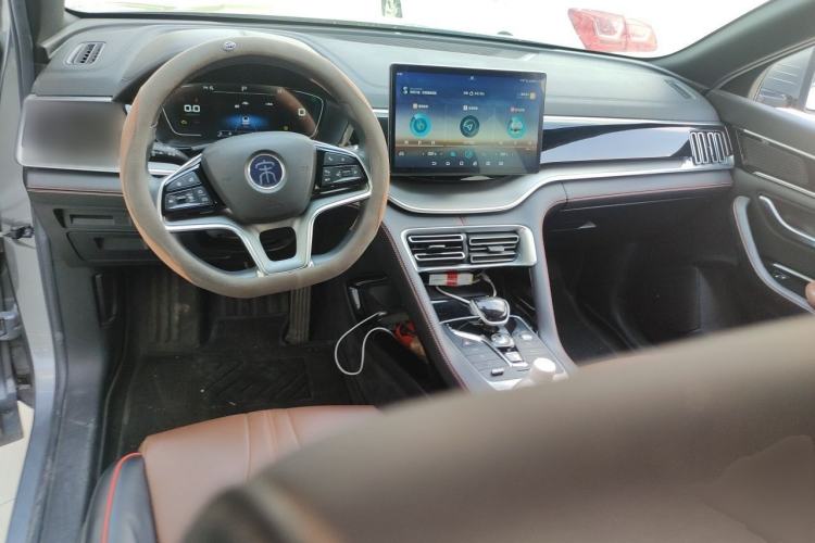Used BYD Song PLUS 2020 1.5T Automatic Prestige Version Center Console