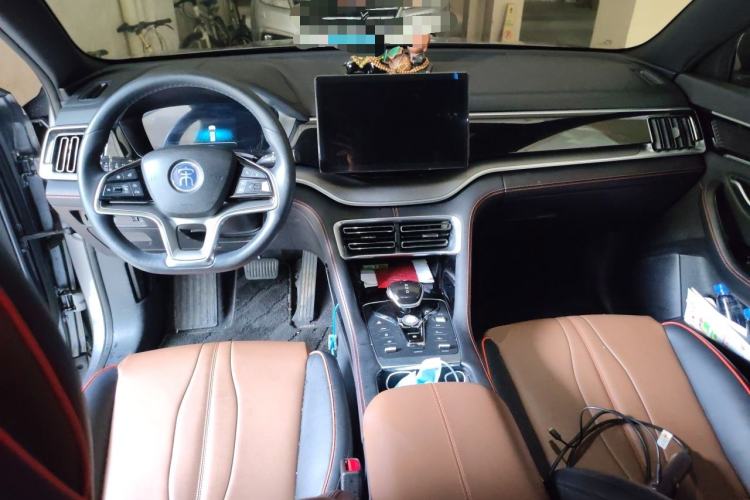 Used BYD Song PLUS 2020 1.5T Automatic Prestige Version Center Console