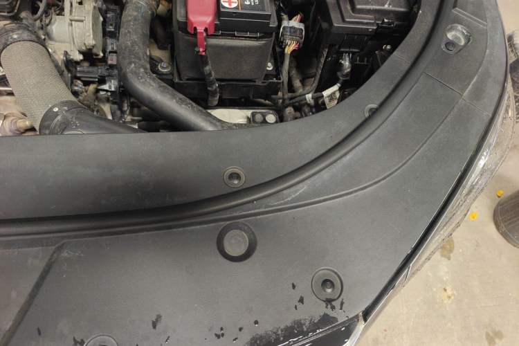 Used BYD Song PLUS 2020 1.5T Automatic Flagship Edition Engine Bay Left
