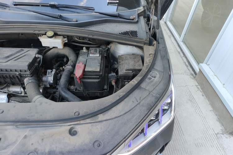 Used BYD Song PLUS 2020 1.5T Automatic Prestige Version Engine Bay Left