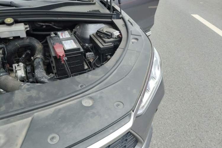 Used BYD Song PLUS 2020 1.5T Automatic Prestige Version Engine Bay Left