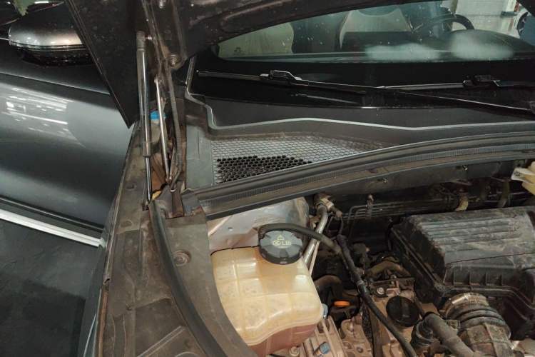 Used BYD Song PLUS 2020 1.5T Automatic Prestige Version Engine Bay Right