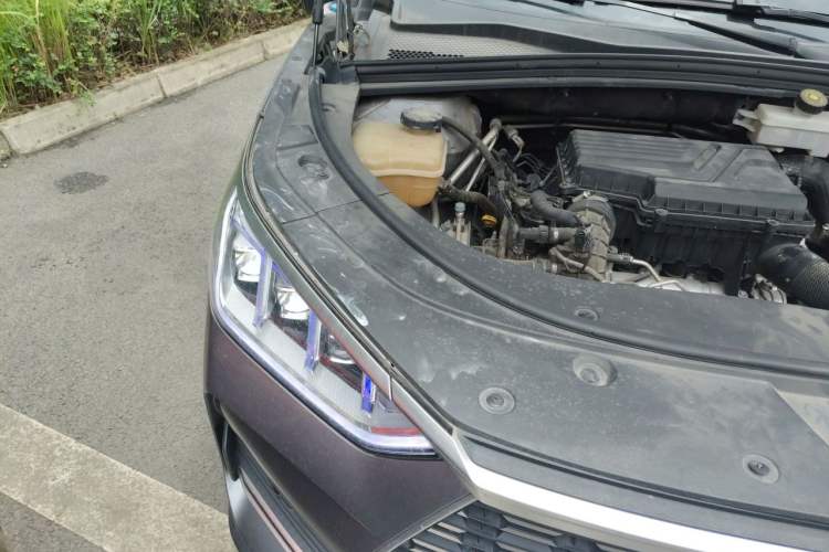 Used BYD Song PLUS 2020 1.5T Automatic Prestige Version Engine Bay Right