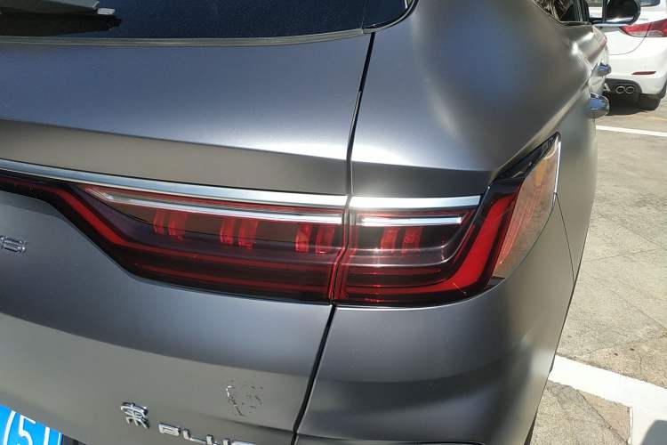 Used BYD Song PLUS 2020 1.5T Automatic Prestige Version Exterior 3