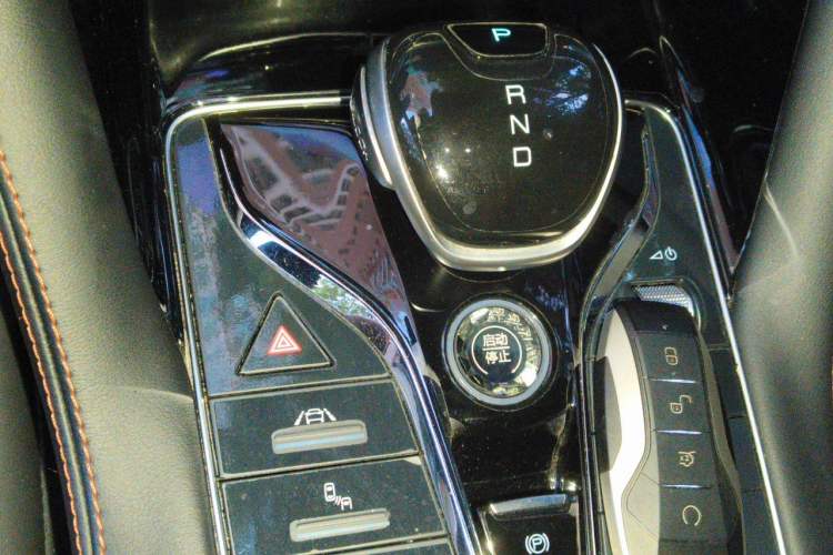 Used BYD Song PLUS 2020 1.5T Automatic Prestige Version Gear Lever