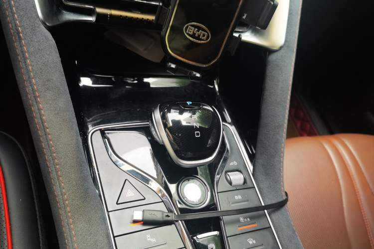 Used BYD Song PLUS 2020 1.5T Automatic Flagship PLUS Gear Lever