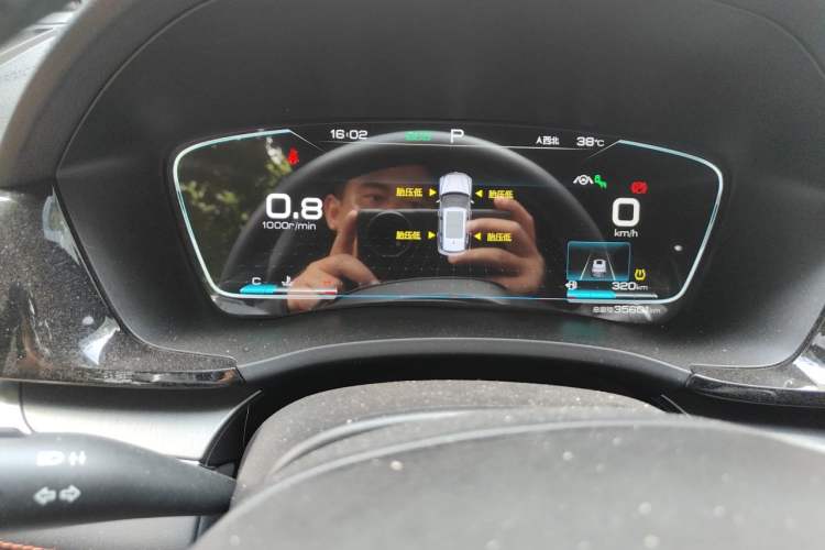 Used BYD Song PLUS 2020 1.5T Automatic Flagship Edition Odometer Close Up