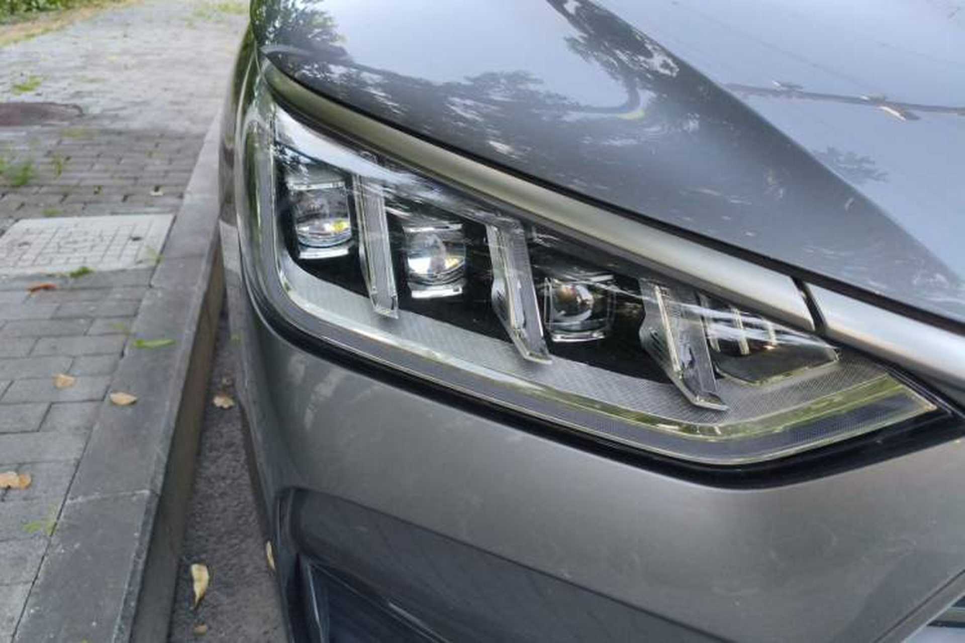 Used BYD Song PLUS 2020 1.5T Automatic Luxury Version Right Front Headlight